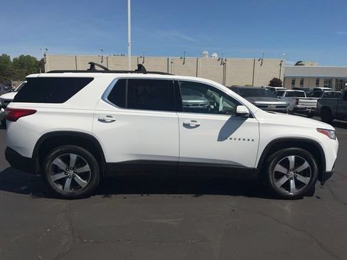 Used 2019 Chevrolet Traverse LT w/ LT Premium Package FWD image 5