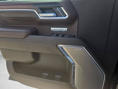 Used 2025 GMC Sierra 1500 Denali w/ Denali Reserve Package AWD/4WD image 7