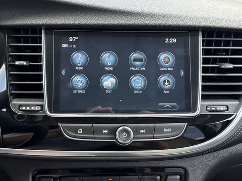 Used 2020 Buick Encore Preferred FWD image 19
