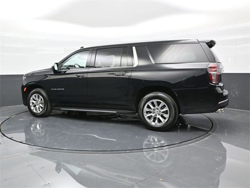 Used 2024 Chevrolet Suburban Premier w/ Advanced Technology Package image 4