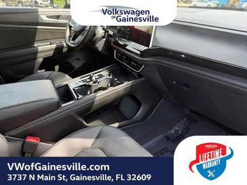 Certified 2025 Volkswagen Atlas Cross Sport SEL AWD/4WD image 11