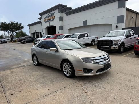 Used 2010 Ford Fusion SEL FWD image 2