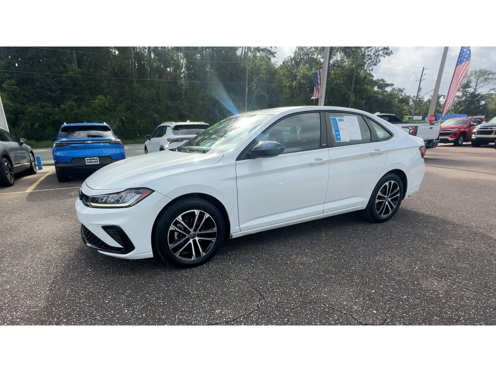 Used 2025 Volkswagen Jetta Sport FWD image 6