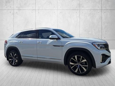 Used 2026 Volkswagen Atlas Cross Sport SEL Premium R-Line AWD/4WD image 3