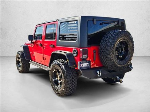 Used 2018 Jeep Wrangler Unlimited Sahara w/ Connectivity Group image 8