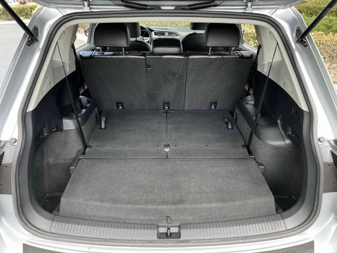 Used 2023 Volkswagen Tiguan SE FWD image 67