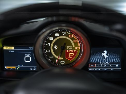 Used 2018 Ferrari 488 GTB RWD image 35