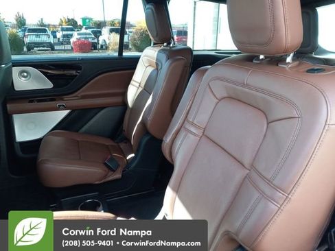 Used 2022 Lincoln Aviator Reserve w/ Equipment Group 201A image 23