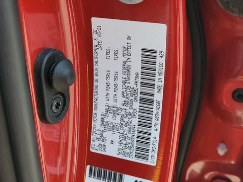 Used 2021 Toyota Tacoma SR5 AWD/4WD image 32