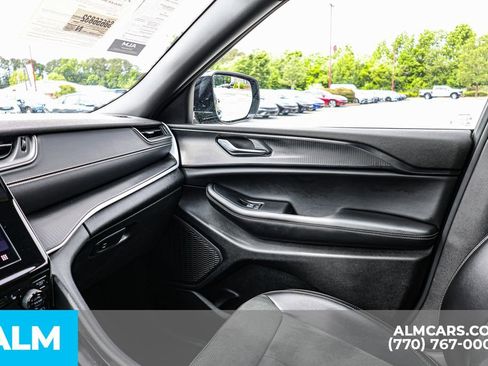 Used 2025 Jeep Grand Cherokee Altitude AWD/4WD image 44