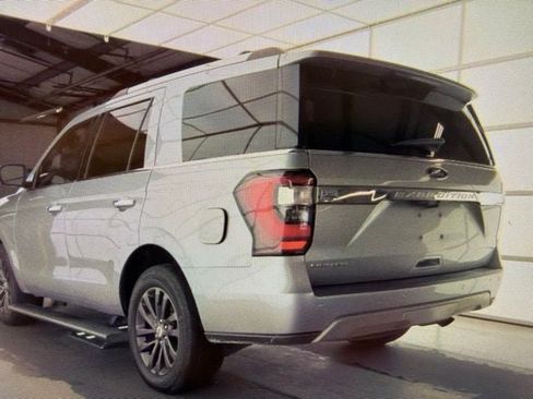 Used 2020 Ford Expedition Limited w/ Equipment Group 301A RWD image 3