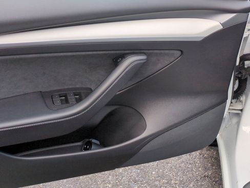 Used 2021 Tesla Model 3 Long Range image 14