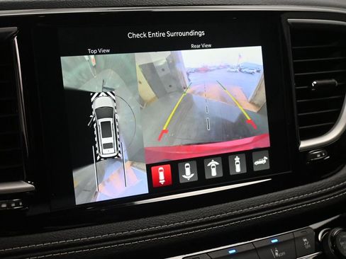 New 2026 Chrysler Pacifica Select image 23