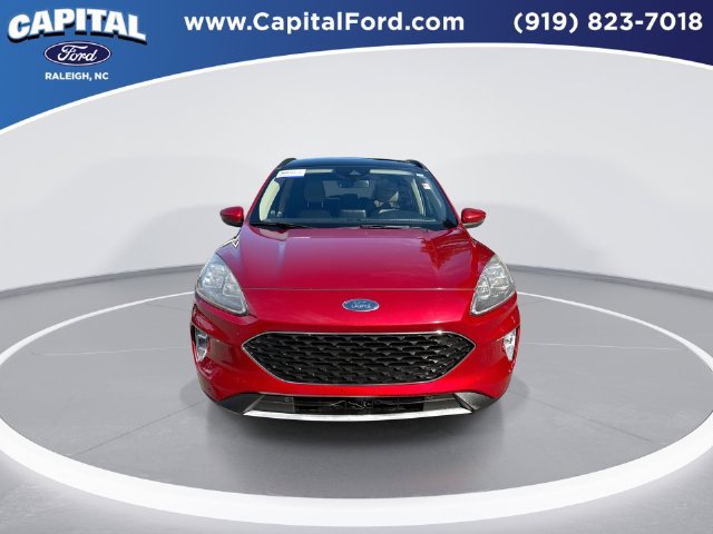 Certified 2020 Ford Escape Titanium FWD image 3