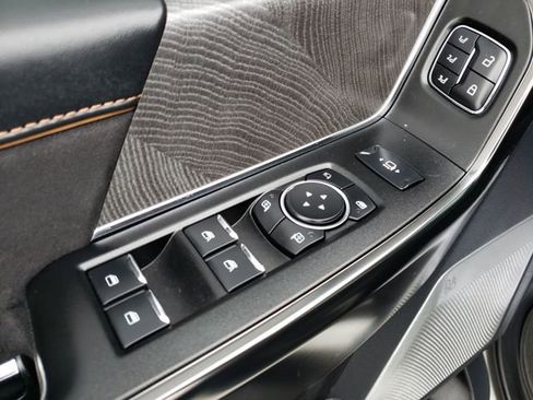 Used 2024 Ford F350 Platinum image 18