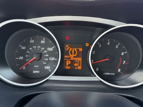 Used 2010 Mitsubishi Outlander ES FWD image 29