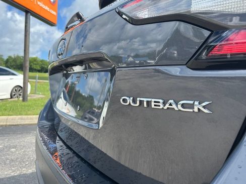 Used 2024 Subaru Outback Premium AWD/4WD image 9
