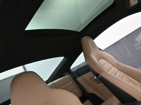 Certified 2024 Porsche 911 Turbo AWD/4WD image 23