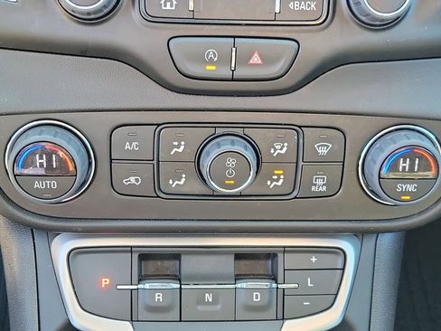 Certified 2024 GMC Terrain SLT w/ LPO, Floor Liner Package AWD/4WD image 29