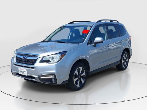 Used 2017 Subaru Forester 2.5i Limited AWD/4WD image 3