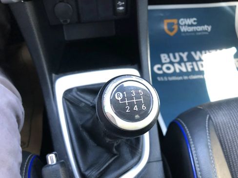 Used 2018 Toyota Corolla SE w/ Carpet Mat Package (TMS) FWD image 24