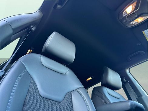 New 2026 Jeep Compass Latitude AWD/4WD image 16