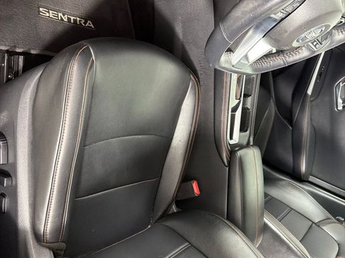 Used 2021 Nissan Sentra SR w/ SR Premium Package FWD image 12