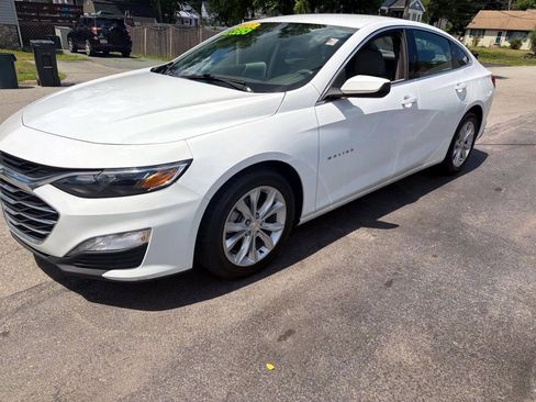 Used 2023 Chevrolet Malibu LT FWD image 1