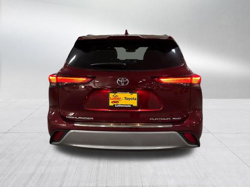 Certified 2020 Toyota Highlander Platinum image 5