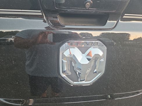 Used 2024 RAM 1500 Limited AWD/4WD image 23