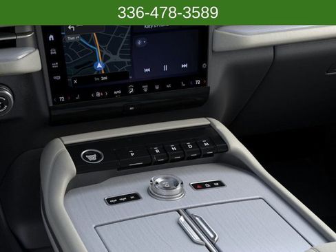 New 2025 Lincoln Navigator Reserve image 15