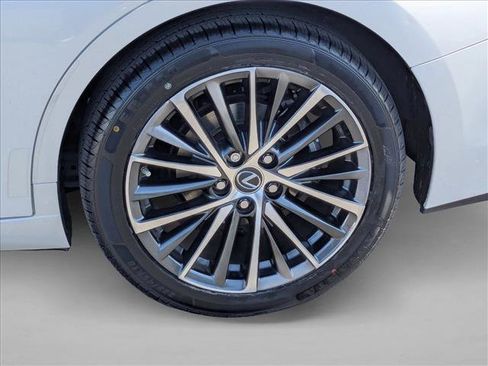Used 2024 Lexus ES 350 w/ Premium Package image 23