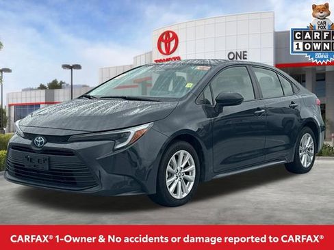 Used 2024 Toyota Corolla LE w/ LE Convenience Package FWD image 2