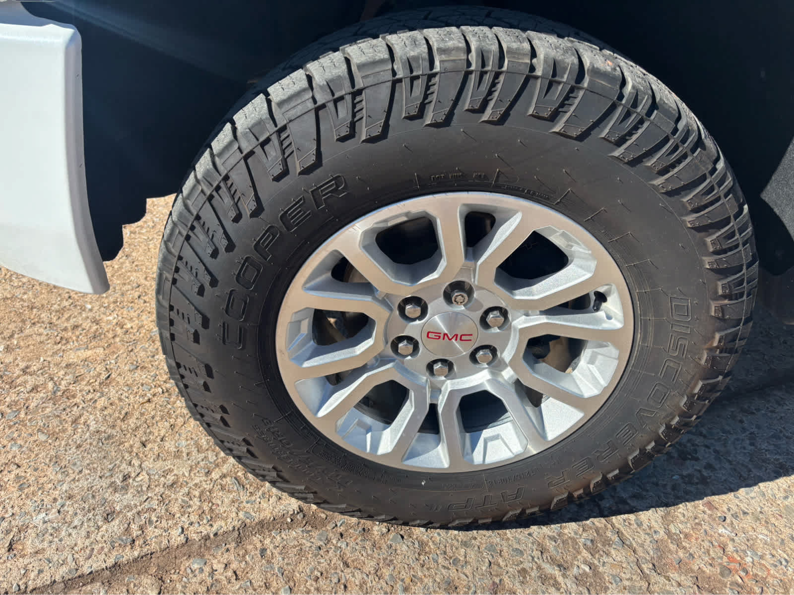 Used 2018 GMC Sierra 1500 Denali w/ Denali Ultimate Package AWD/4WD image 9