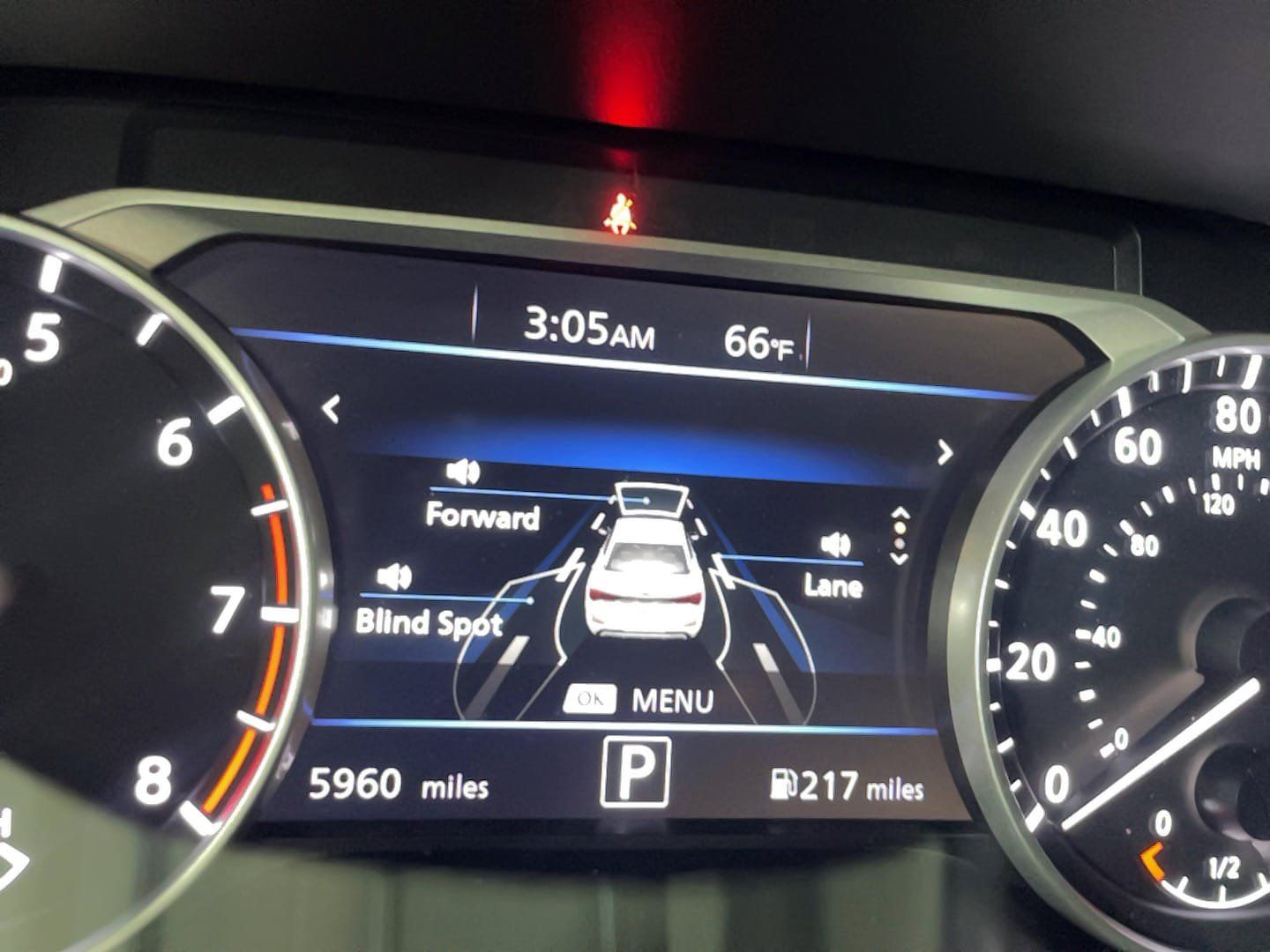 Used 2023 Nissan Sentra SR w/ Electronics Package FWD image 8