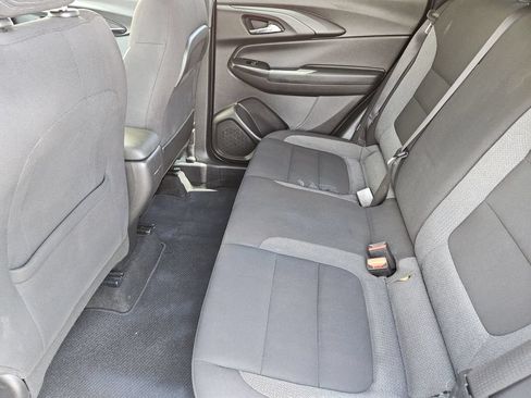 Used 2023 Chevrolet TrailBlazer LT FWD image 21