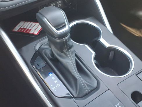 Used 2023 Toyota Highlander XLE FWD image 20