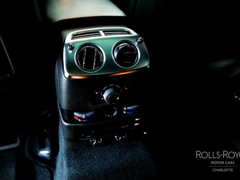 Used 2011 Rolls-Royce Ghost RWD image 21