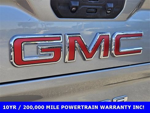 Used 2024 GMC Sierra 2500 SLT w/ SLT Premium Package image 12
