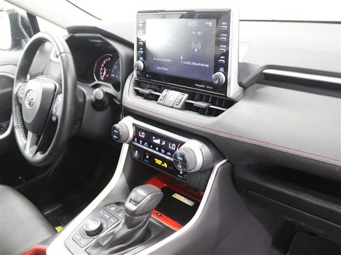 Used 2022 Toyota RAV4 TRD Off-Road AWD/4WD image 27