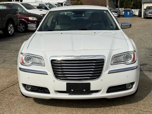 Used 2011 Chrysler 300 Limited w/ Sound Group RWD image 2