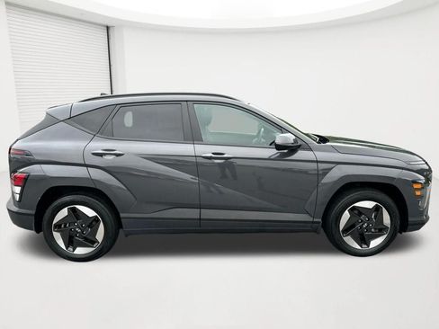 Used 2024 Hyundai Kona SEL FWD image 4