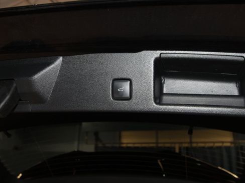 Used 2025 Ford Escape ST-Line Elite w/ Class II Trailer Tow Package image 34