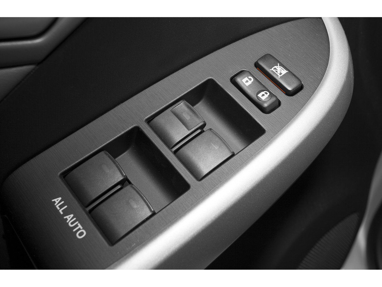 Used 2015 Toyota Prius Two FWD image 15