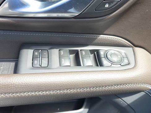 Used 2023 GMC Yukon XL Denali RWD image 12