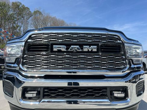 Used 2022 RAM 3500 Limited AWD/4WD image 2