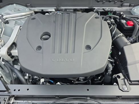 New 2026 Volvo XC60 B5 Plus w/ Protection Package Premier image 41