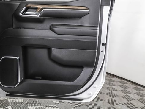 Used 2023 Chevrolet Silverado 1500 LT image 41