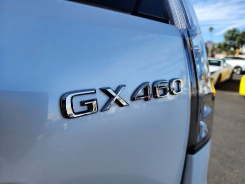 Used 2023 Lexus GX 460 Premium image 12