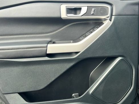 Certified 2024 Ford Explorer XLT AWD/4WD image 18